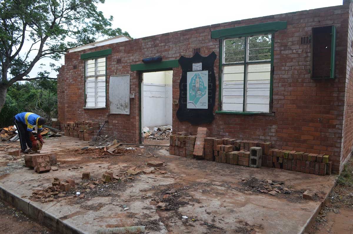 pioneer hall gutted by thieves